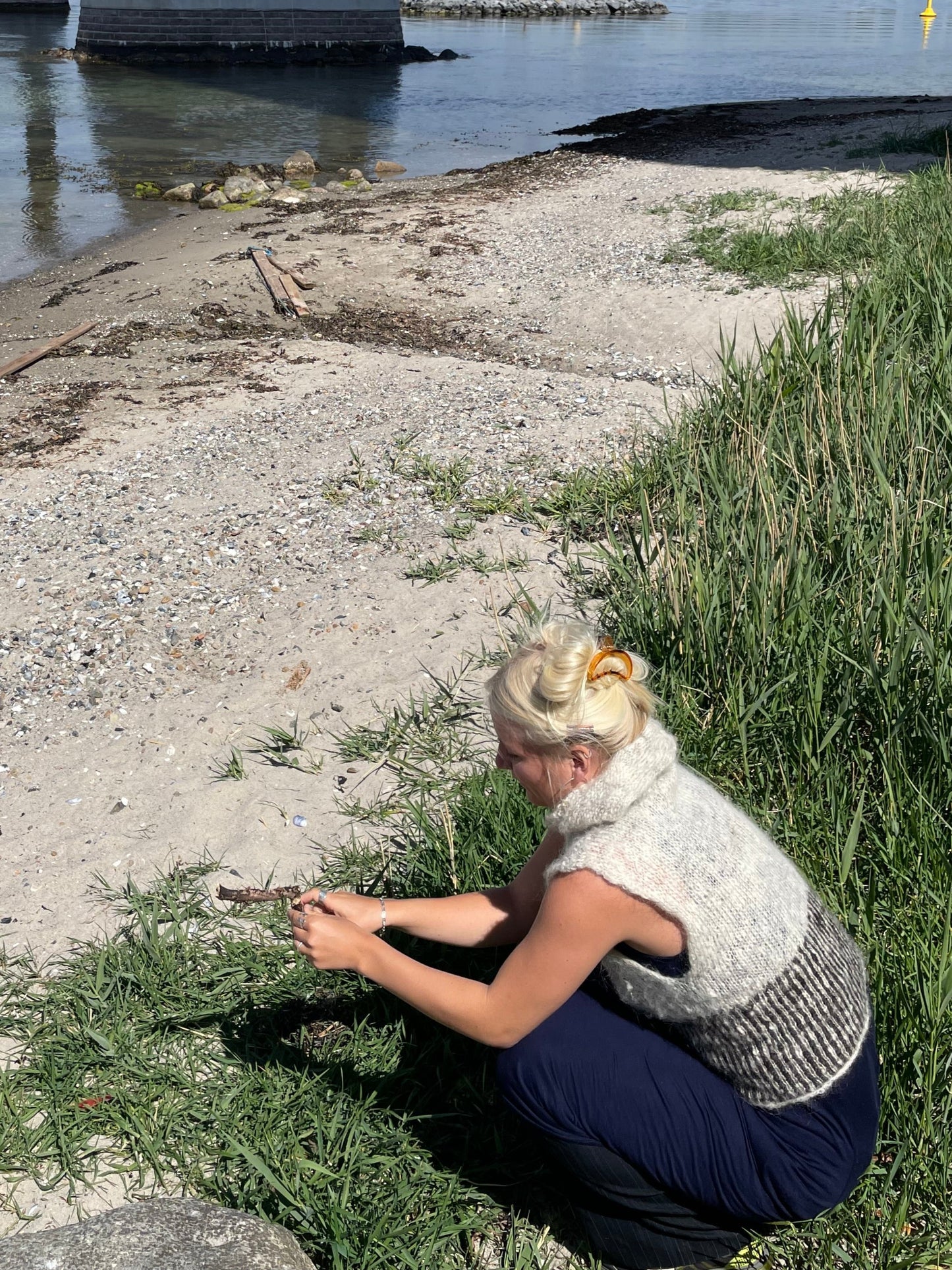Stribet vest med hætte