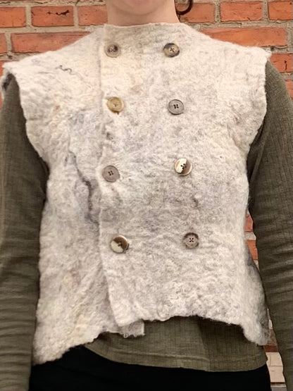 Filtet dobbeltradet vest