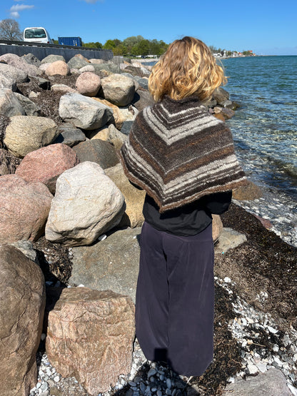Dogmestrikket poncho