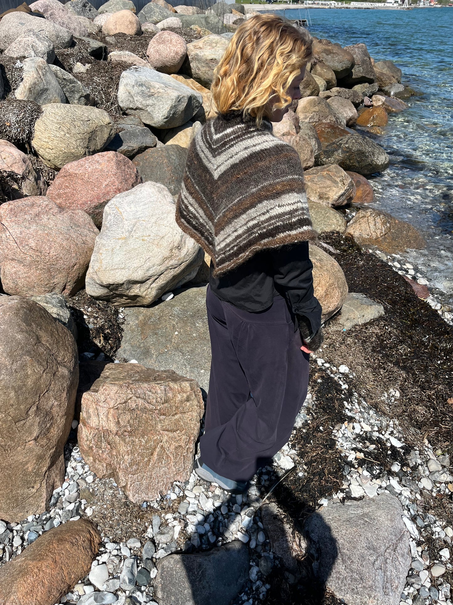 Dogmestrikket poncho