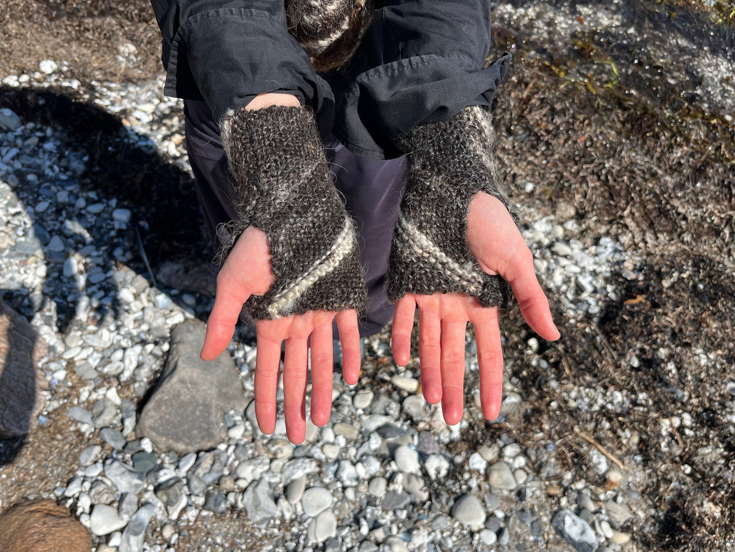 Dogmestrikket håndledsvarmere