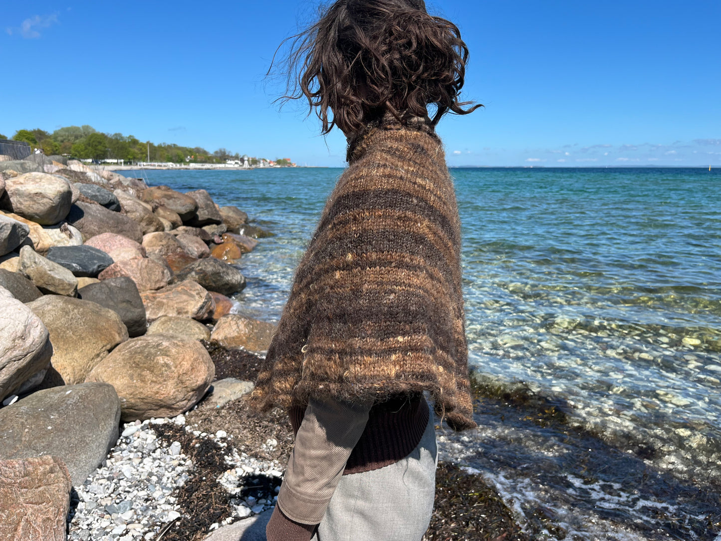 Dogmestrikket poncho