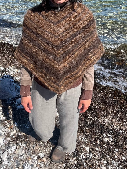 Dogmestrikket poncho