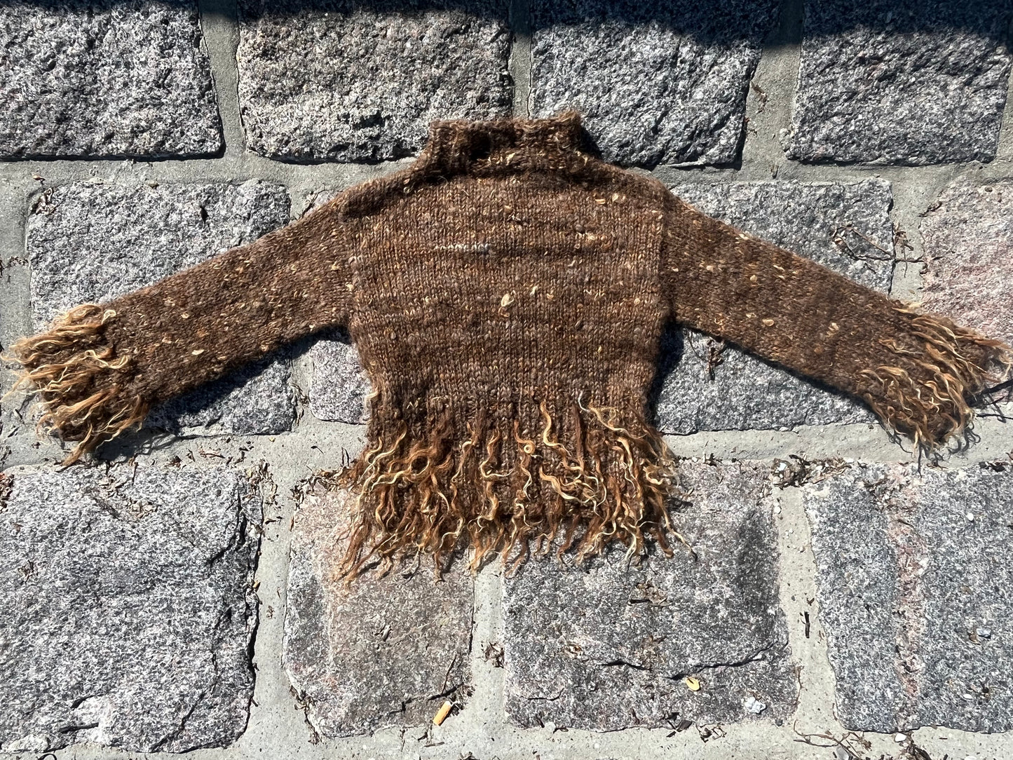 Dogmestrikket krøllet sweater
