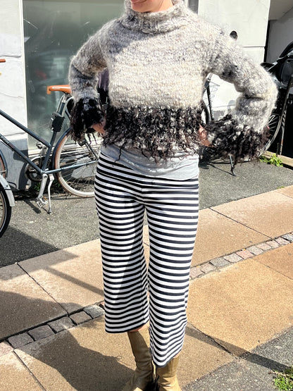 Dogmestrikket krøllet sweater