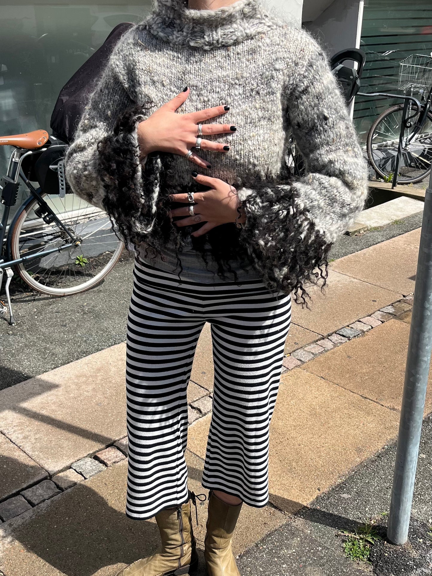 Dogmestrikket krøllet sweater