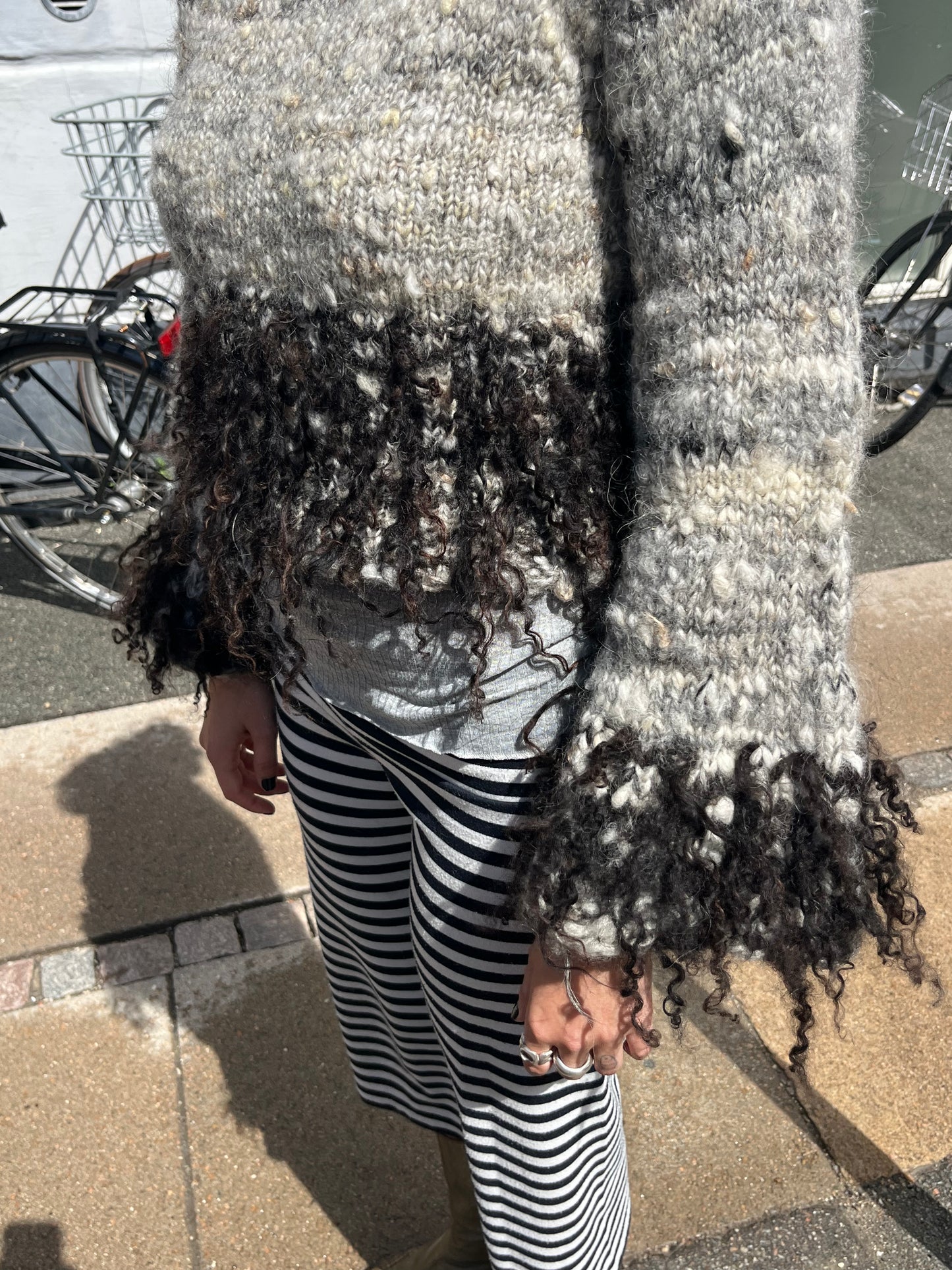 Dogmestrikket krøllet sweater